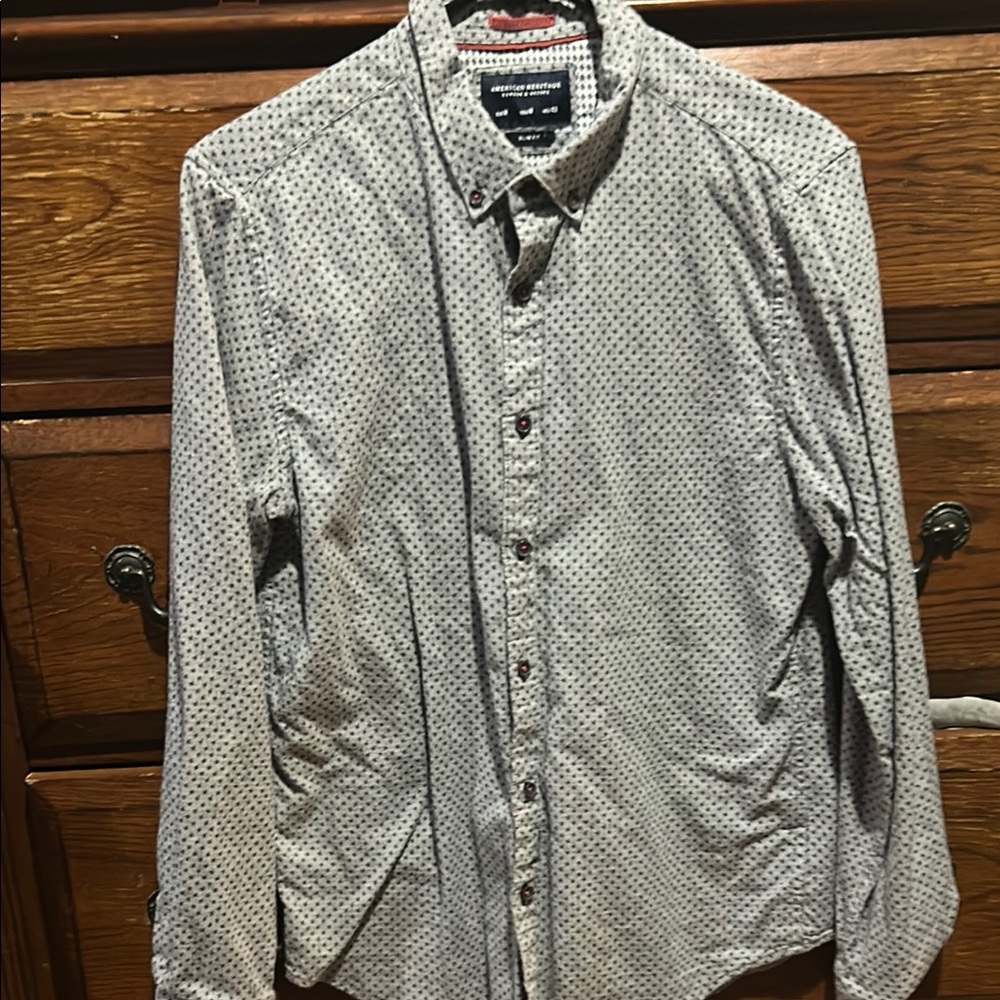Light Gray Dress Shirt with Subtle Pattern and Slim Fit